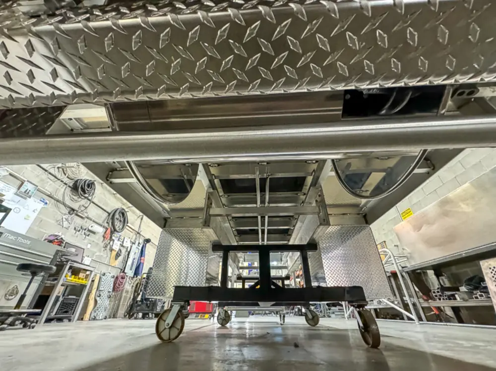 Top deck grate and rail detail in shop, photo 137 of 303.